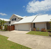 60 Beachway Parade Marcoola 500 BOND Linen supplied - Phillip Island Accommodation