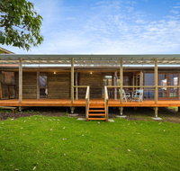 98 Ocean Parade - Rustic Log Cabin - Phillip Island Accommodation