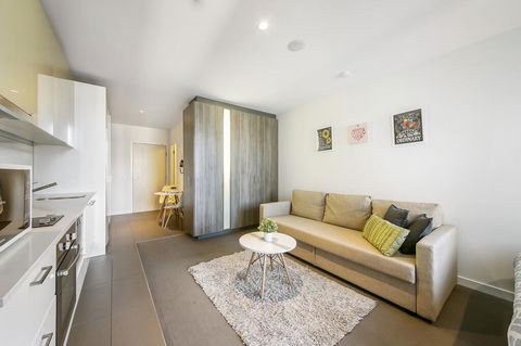 A Charming Studio With Stunning City Views - Phillip Island Accommodation 1
