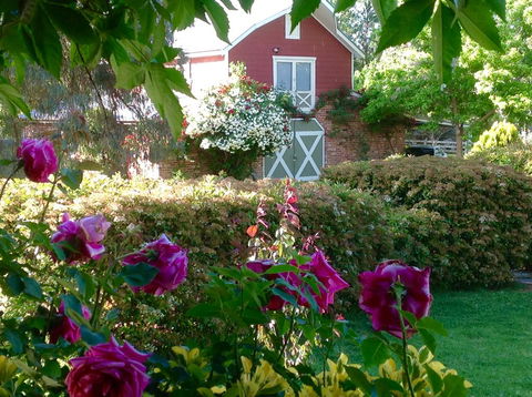 A Country Barn Retreat - Phillip Island Accommodation 0