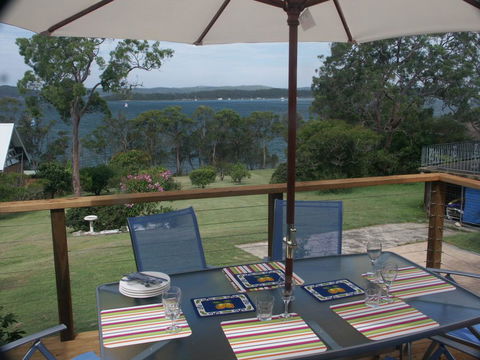 A Lakehouse Escape - Phillip Island Accommodation 1