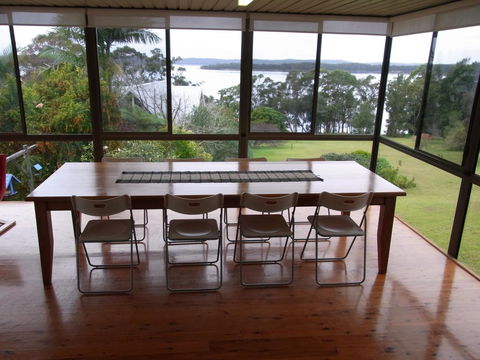 A Lakehouse Escape - Phillip Island Accommodation 3