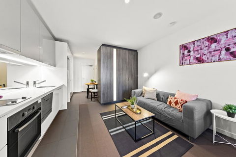A Stylish & Comfy CBD Studio Near Southern Cross - Phillip Island Accommodation 1