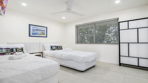 A Stylish Apartment With Noosa Views! - Unit 6 Yaringa 29 Noosa Drive - Phillip Island Accommodation 2