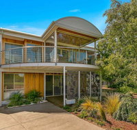 A Wave From it All - Phillip Island Accommodation