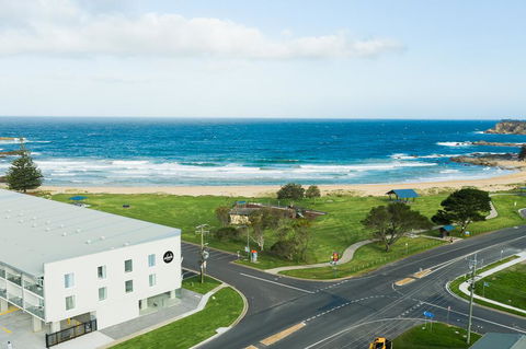 Abode Malua Bay - Phillip Island Accommodation 3