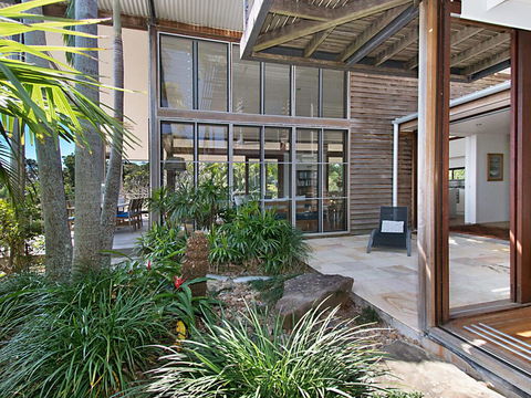 Above The Pass - Phillip Island Accommodation 2