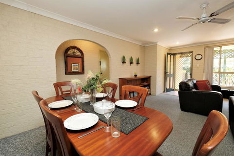 ACACIA - WEEKLY ONLY - Phillip Island Accommodation 1