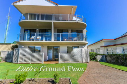 Acacia Kingscliff Town Holiday Apartment - Phillip Island Accommodation 0