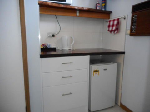 Acacia Rose Motor Inn - Phillip Island Accommodation 3