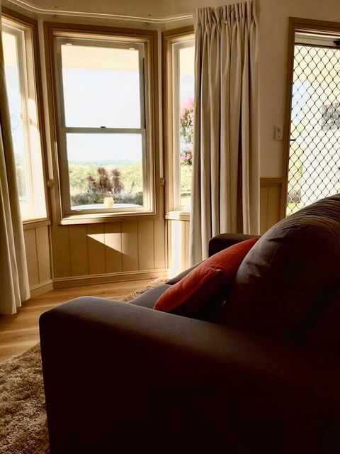 Accommodation Creek Cottages & Sundown View Suites - Phillip Island Accommodation 3