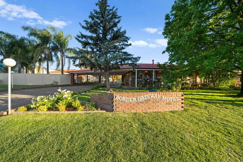 Econo Lodge Border Gateway Wodonga - Phillip Island Accommodation 0