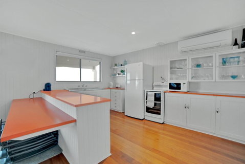 Dune Views - Phillip Island Accommodation 3