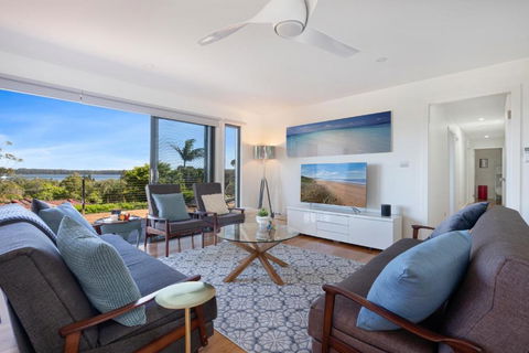 EAST52A - Lake Views - Phillip Island Accommodation 0