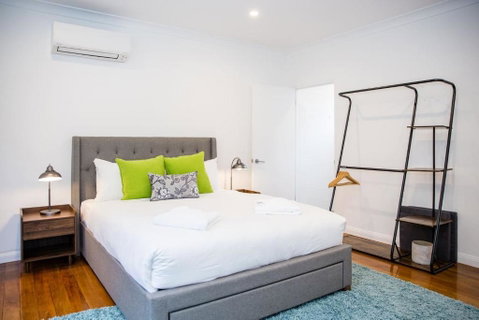 Esperanza Gardens - A Stylish Victorian Studio - Phillip Island Accommodation 1