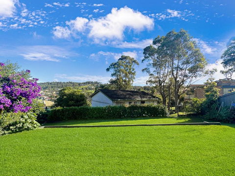 Fab 3-Bed Stay With Great Outdoors & Water Views - Phillip Island Accommodation 0