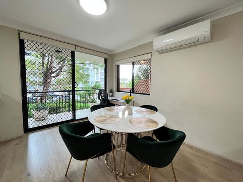Fabulous 2 Bedroom Apartment, Secured Free Parking - Phillip Island Accommodation 3