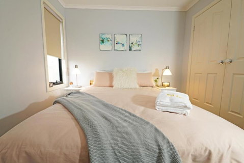 Fawkner Modern 3BR House Netflix WiFi Parking - Phillip Island Accommodation 1