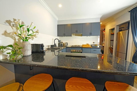 Fawkner Modern 3BR House Netflix WiFi Parking - Phillip Island Accommodation 2