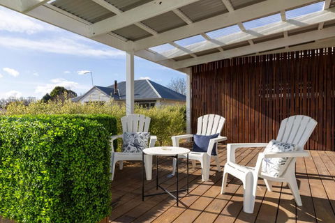 FOREST CORNER - 3 BEDROOM WEATHERBOARD, TRENTHAM - Phillip Island Accommodation 2