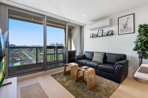 FLEMINGTON - Melbourne City Views - Phillip Island Accommodation 1