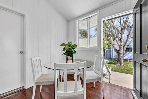 Gabba Central 2 Separate Homes 1 Block 6 Bdrms - Phillip Island Accommodation 4