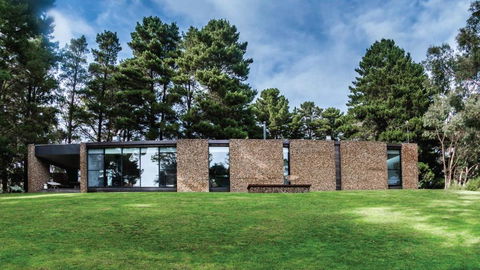 Gabion Hill House Glenlyon - Phillip Island Accommodation 1