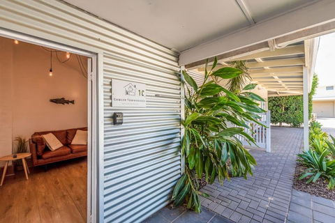 Gawler Townhouses 1C , 1 Queen Bed - Phillip Island Accommodation 1