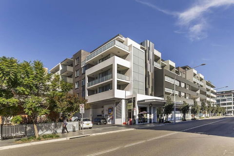 GLAD1 - Monash Rd - Gladesville - Phillip Island Accommodation 0