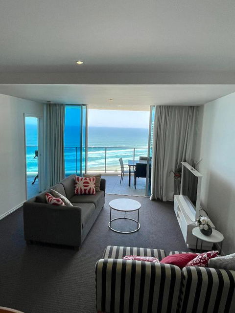 H Luxury Apartment At Surfers Paradise High Floor - Phillip Island Accommodation 1