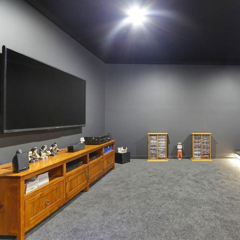 GOULBURN ALPACA FARM STAY - Phillip Island Accommodation 3