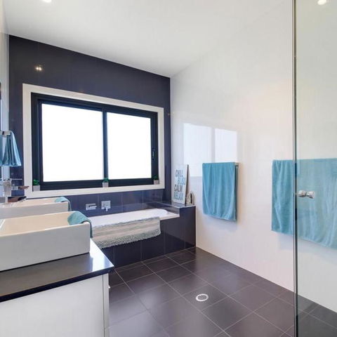 GOULBURN ALPACA FARM STAY - Phillip Island Accommodation 4