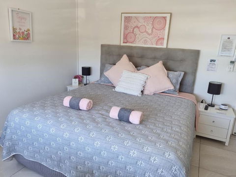 GUESTHOUSE On REGENT Bed & Breakfast - Phillip Island Accommodation 2