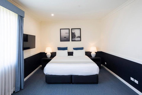 Hawkesbury Race Club Motel - Phillip Island Accommodation 0