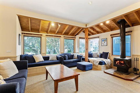 HAY SHED Chalet, Alpine-getaways - Phillip Island Accommodation 2