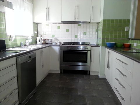 HEALESVILLE GETAWAY - Phillip Island Accommodation 2