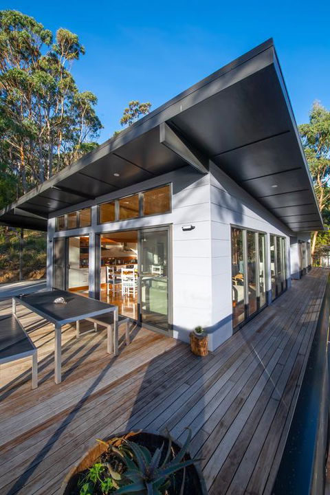 Adventure Bay Beach House - Phillip Island Accommodation 3