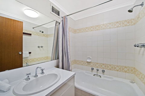 Akuna 14, 6 Joffre Street, - Phillip Island Accommodation 3