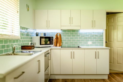 Alarks Nest Bed And Breakfast - Phillip Island Accommodation 3