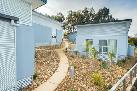 Albury Yalandra Apartment 3 - Phillip Island Accommodation 0