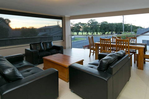 Alcedonia Retreat - Phillip Island Accommodation 2
