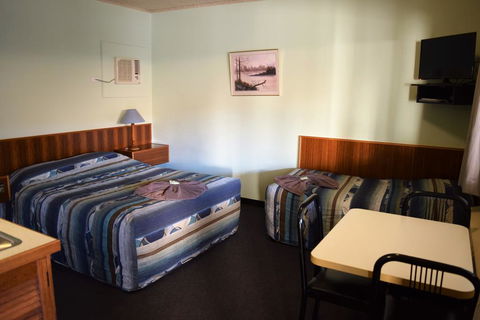 Alkira Motel - Phillip Island Accommodation 1