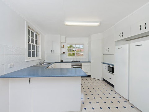 Allamanda House, 3 Willow Street - Phillip Island Accommodation 1