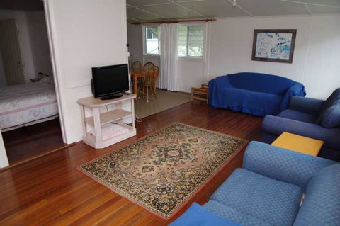 Almare, 7 Gowing Street - Phillip Island Accommodation 2