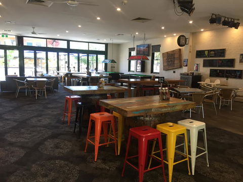 Alpine Hotel Bright - Phillip Island Accommodation 1