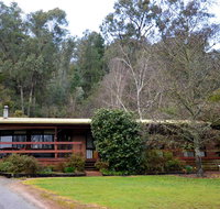 Alrima Lodge Bright - Phillip Island Accommodation