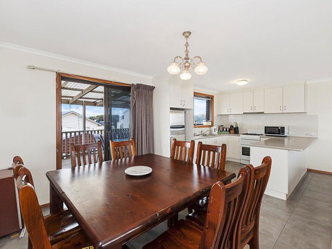 AMBIENCE BY THE SEA - Phillip Island Accommodation 1