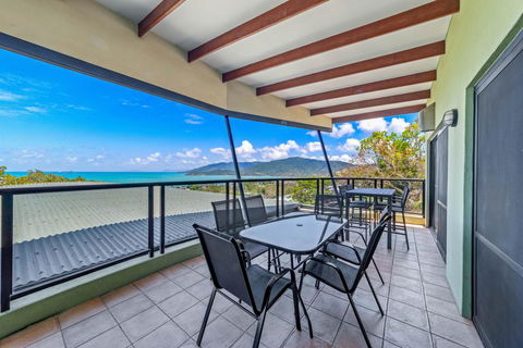 Ambience Of Airlie - Airlie Beach - Phillip Island Accommodation 1