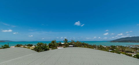Ambience Of Airlie - Airlie Beach - Phillip Island Accommodation 2