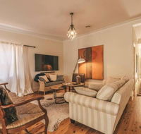 Ambrose On Byng - Central Location w/ 2 Bathroom - Phillip Island Accommodation